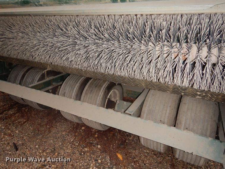 image for item KA9557 Turfco Mete-R Matic III F12D  top dresser spreader