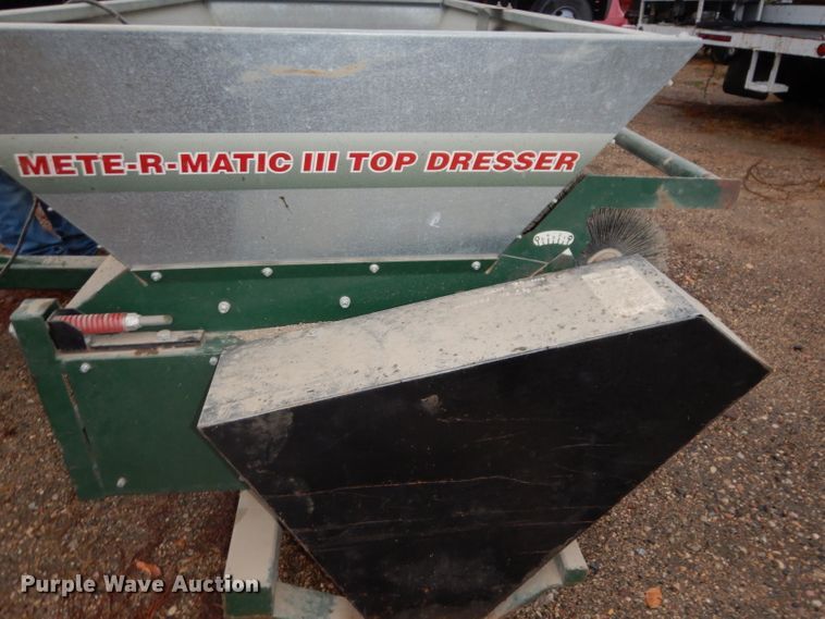 image for item KA9557 Turfco Mete-R Matic III F12D  top dresser spreader
