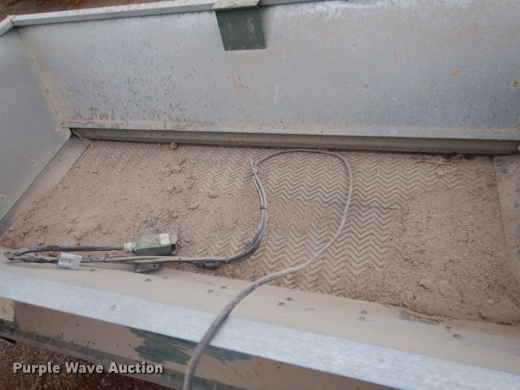 image for item KA9557 Turfco Mete-R Matic III F12D  top dresser spreader