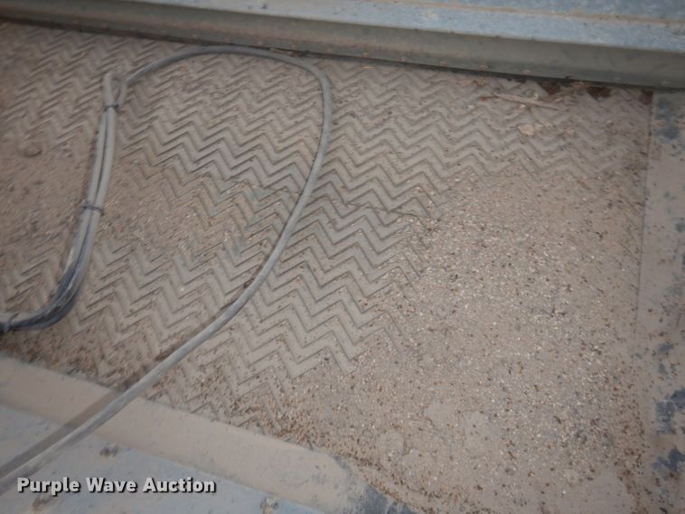 image for item KA9557 Turfco Mete-R Matic III F12D  top dresser spreader