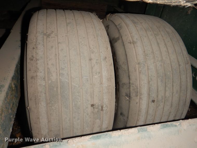 image for item KA9557 Turfco Mete-R Matic III F12D  top dresser spreader