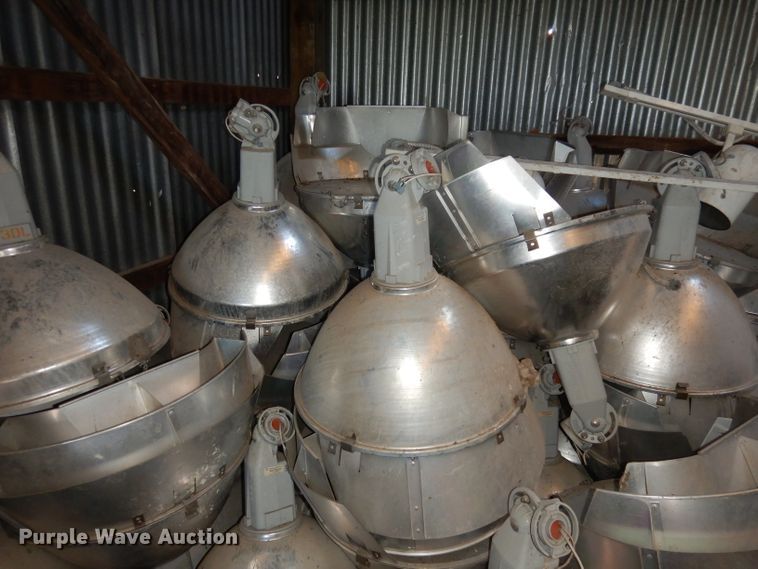 image for item KA9798 Approximately 40 ballfield lights