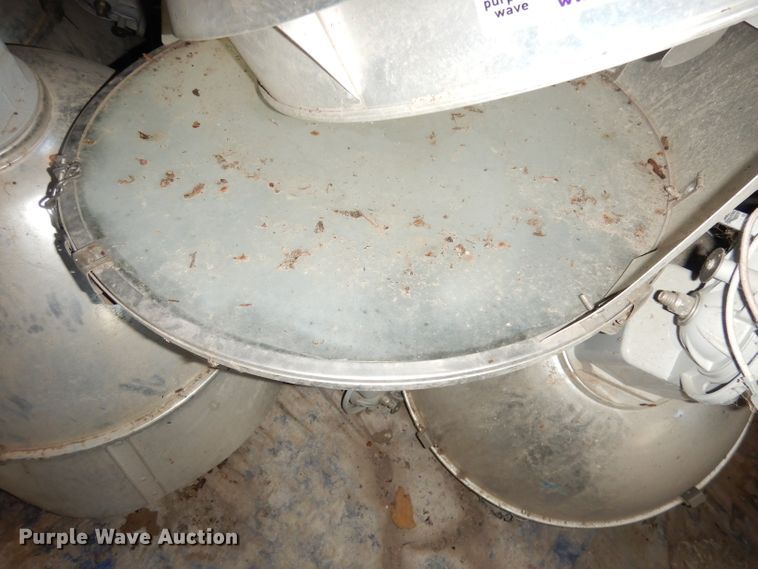 image for item KA9798 Approximately 40 ballfield lights