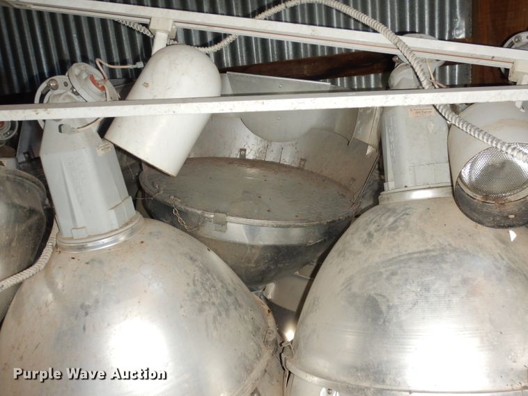 image for item KA9798 Approximately 40 ballfield lights