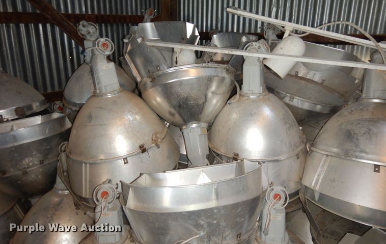 image for item KA9798 Approximately 40 ballfield lights