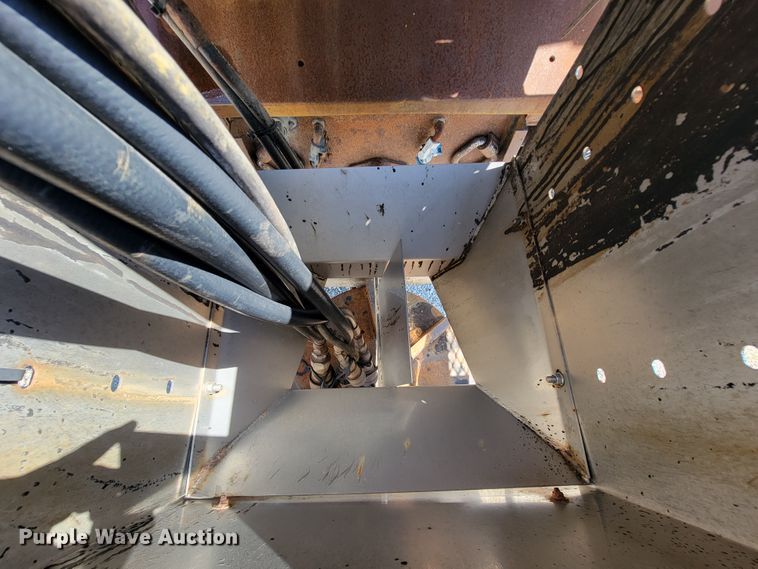 image for item KD9526 2004 International WorkStar 7400  dump truck