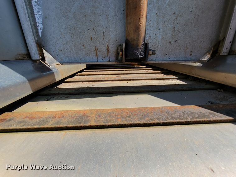 image for item KD9526 2004 International WorkStar 7400  dump truck