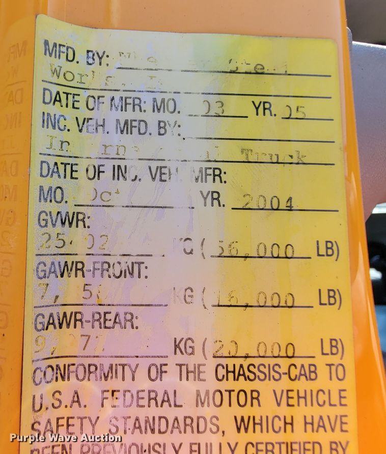 image for item KD9526 2004 International WorkStar 7400  dump truck