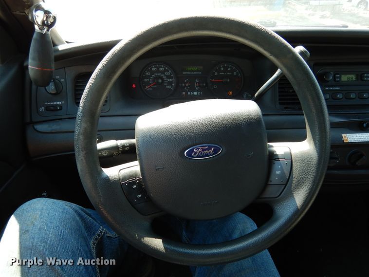 image for item KI9518 2010 Ford Crown Victoria Police Interceptor
