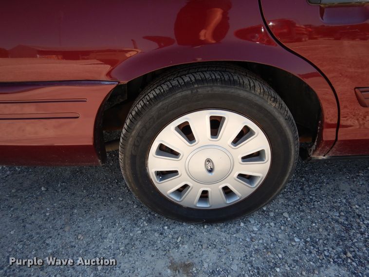 image for item KI9518 2010 Ford Crown Victoria Police Interceptor