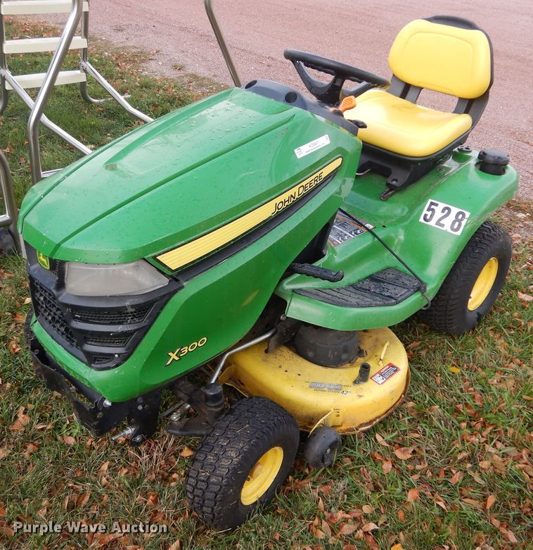 image for item KO9207 John Deere X300  lawn mower