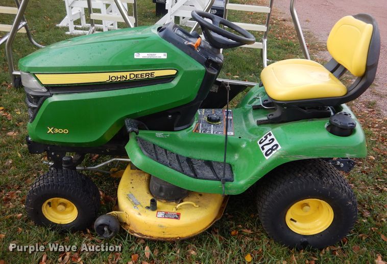 image for item KO9207 John Deere X300  lawn mower