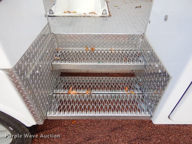 image for item KO9211 2012 Ford F550 Super Duty  bucket truck