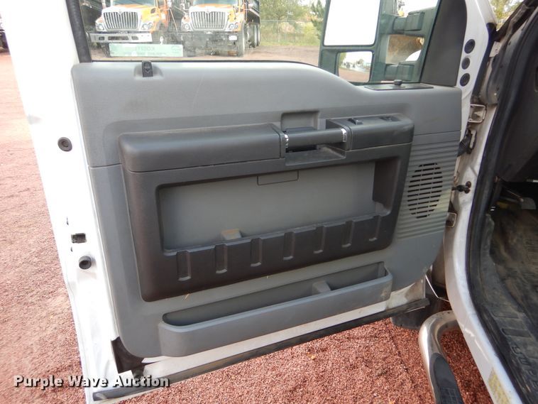 image for item KO9211 2012 Ford F550 Super Duty  bucket truck