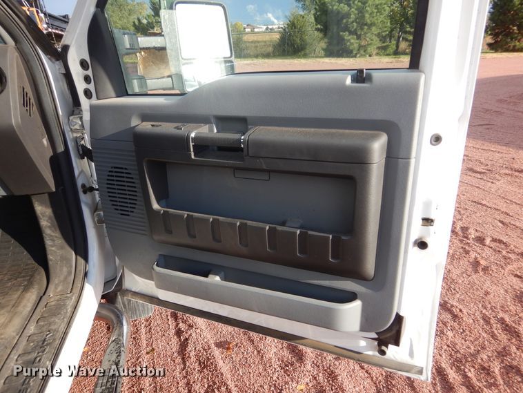 image for item KO9211 2012 Ford F550 Super Duty  bucket truck