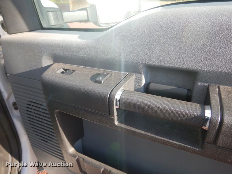 image for item KO9211 2012 Ford F550 Super Duty  bucket truck