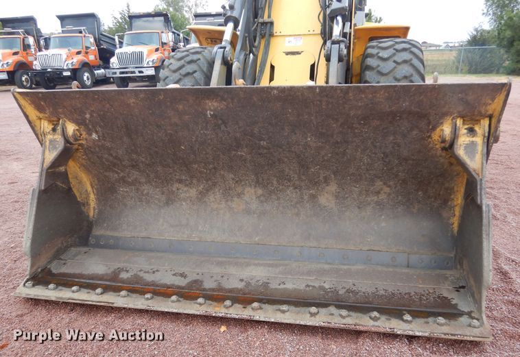 image for item KO9212 2004 New Holland W130TC  wheel loader