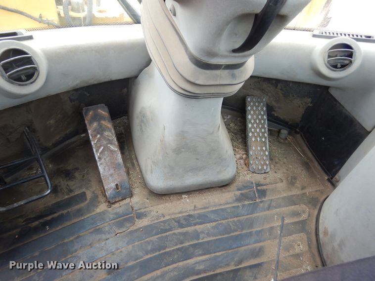 image for item KO9212 2004 New Holland W130TC  wheel loader