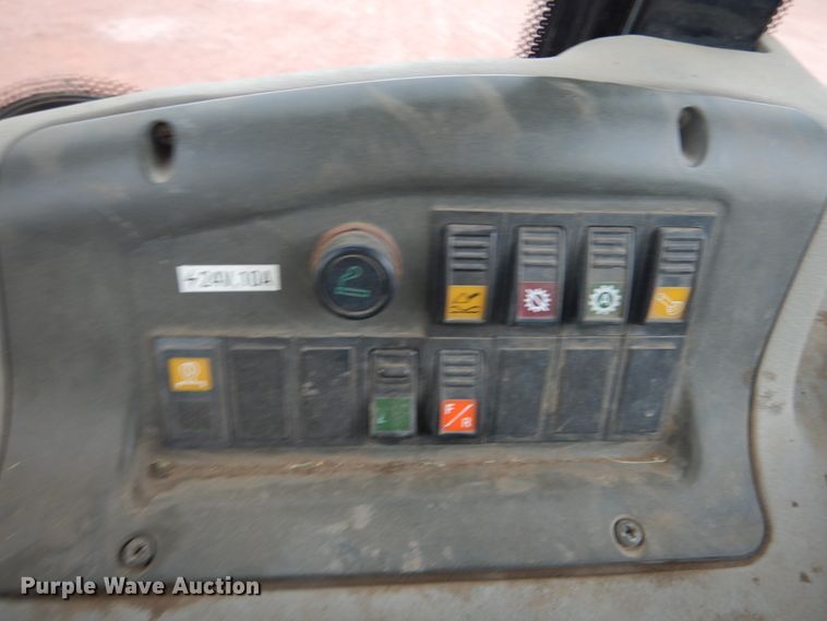 image for item KO9212 2004 New Holland W130TC  wheel loader