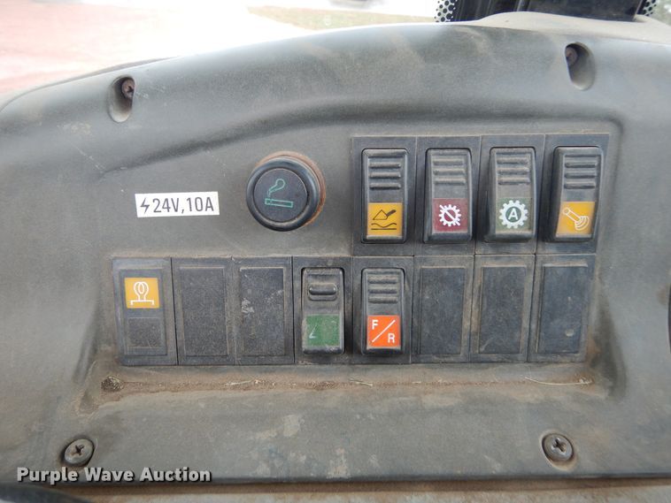 image for item KO9212 2004 New Holland W130TC  wheel loader