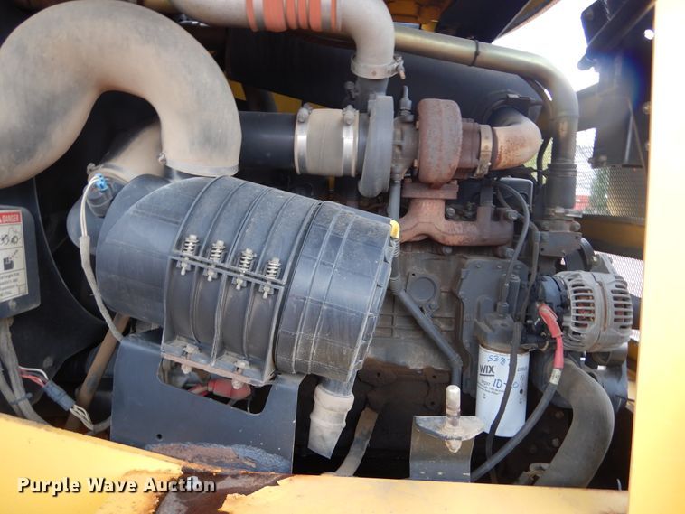 image for item KO9212 2004 New Holland W130TC  wheel loader