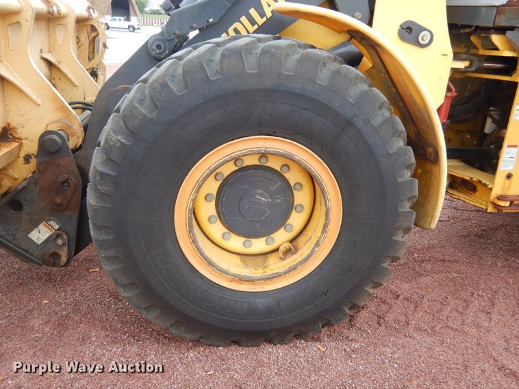 image for item KO9212 2004 New Holland W130TC  wheel loader