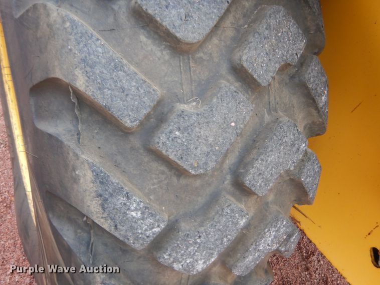 image for item KO9212 2004 New Holland W130TC  wheel loader