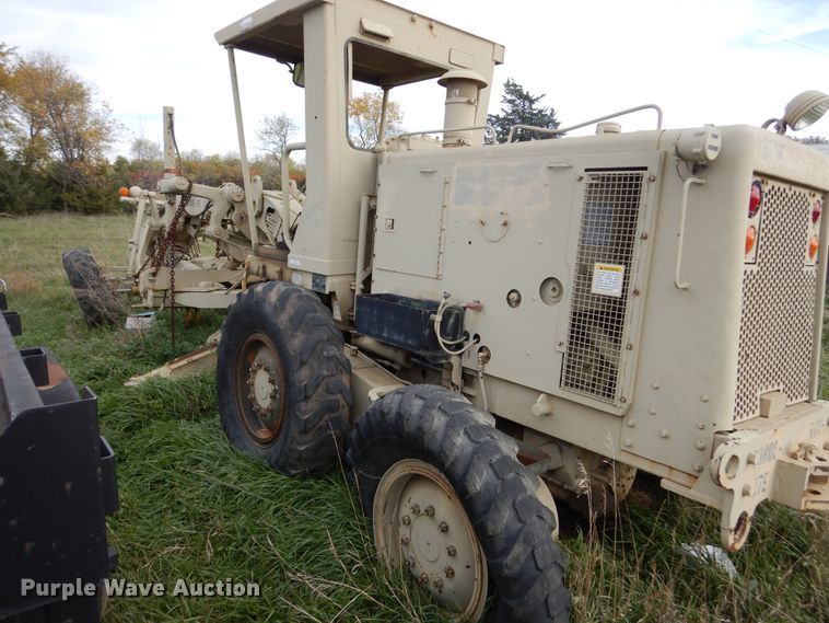 image for item KO9226 1982 Caterpillar 130G  motor grader