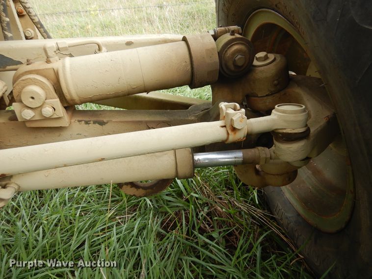 image for item KO9226 1982 Caterpillar 130G  motor grader