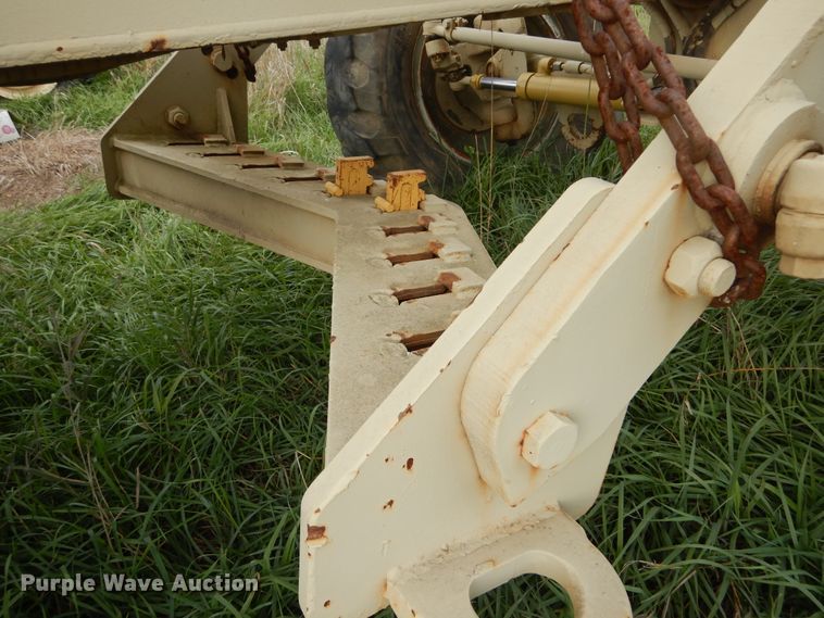 image for item KO9226 1982 Caterpillar 130G  motor grader