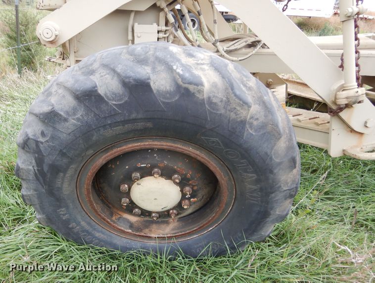 image for item KO9226 1982 Caterpillar 130G  motor grader