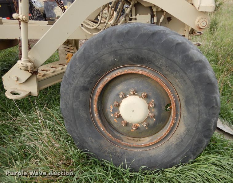 image for item KO9226 1982 Caterpillar 130G  motor grader