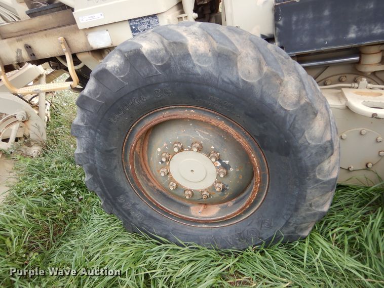 image for item KO9226 1982 Caterpillar 130G  motor grader