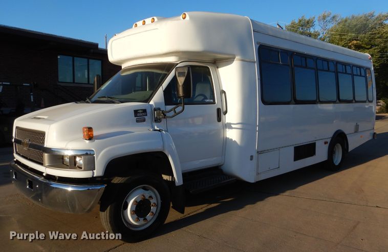 image for item KO9230 2008 Chevrolet C5500  shuttle bus