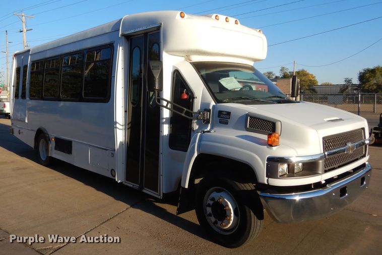 image for item KO9230 2008 Chevrolet C5500  shuttle bus