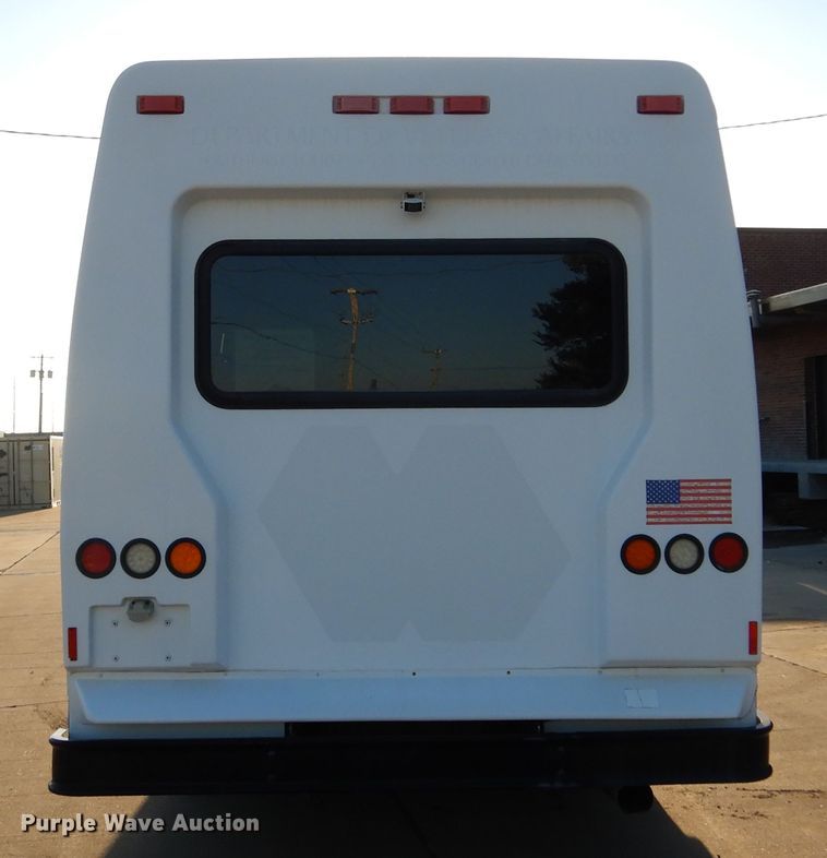 image for item KO9230 2008 Chevrolet C5500  shuttle bus