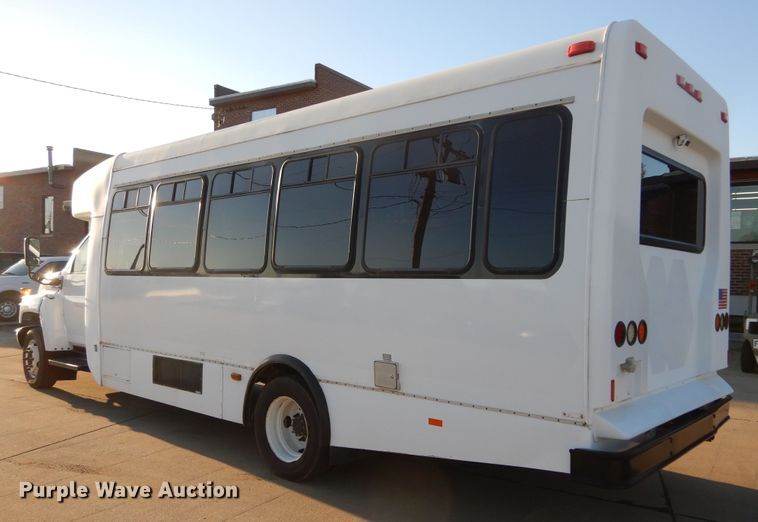 image for item KO9230 2008 Chevrolet C5500  shuttle bus