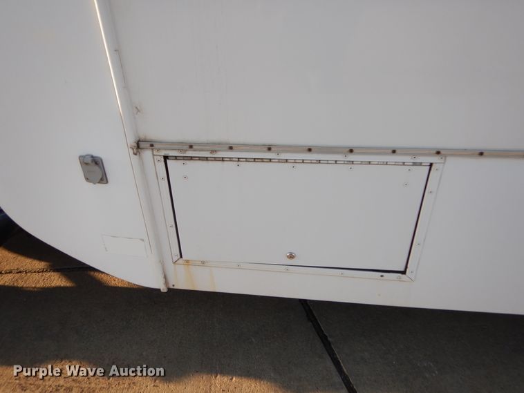 image for item KO9230 2008 Chevrolet C5500  shuttle bus