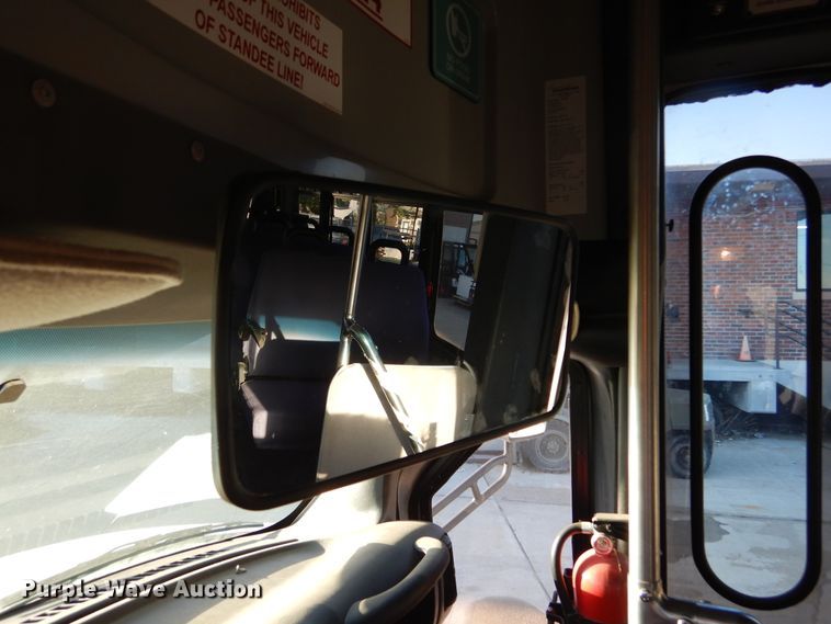 image for item KO9230 2008 Chevrolet C5500  shuttle bus