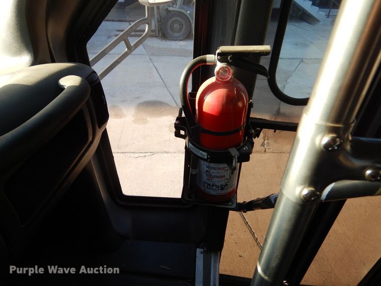 image for item KO9230 2008 Chevrolet C5500  shuttle bus