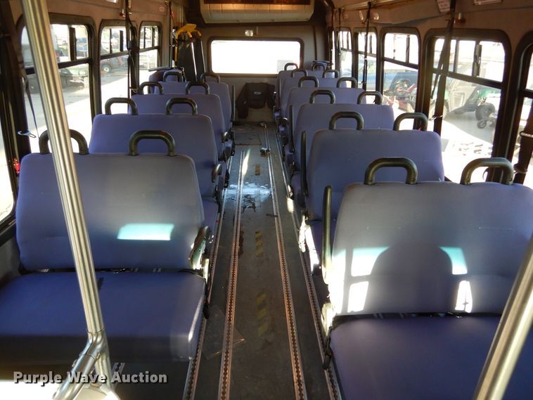 image for item KO9230 2008 Chevrolet C5500  shuttle bus