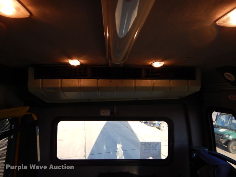 image for item KO9230 2008 Chevrolet C5500  shuttle bus