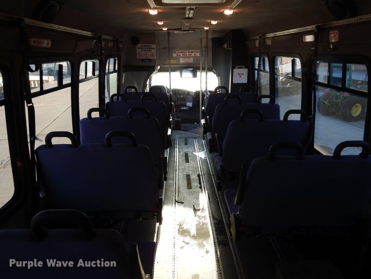 image for item KO9230 2008 Chevrolet C5500  shuttle bus