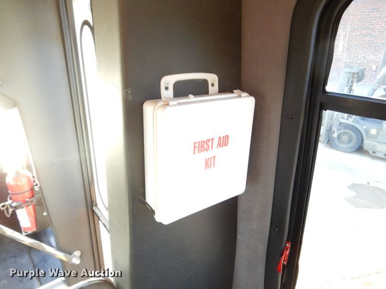 image for item KO9230 2008 Chevrolet C5500  shuttle bus