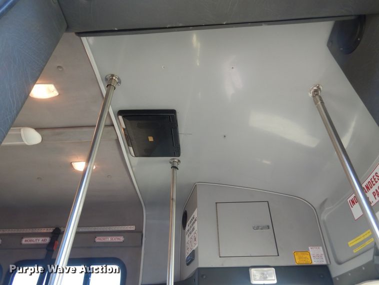 image for item KO9230 2008 Chevrolet C5500  shuttle bus