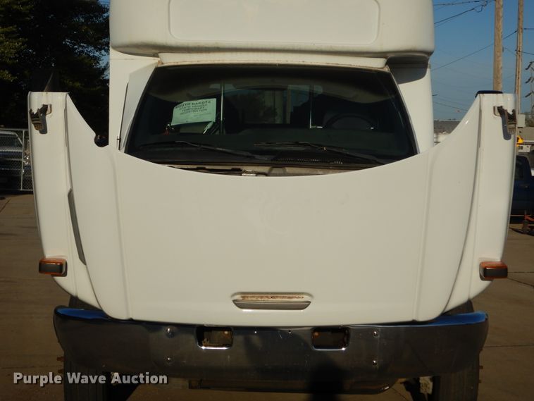 image for item KO9230 2008 Chevrolet C5500  shuttle bus