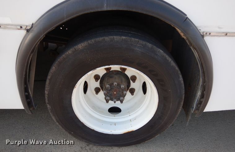 image for item KO9230 2008 Chevrolet C5500  shuttle bus