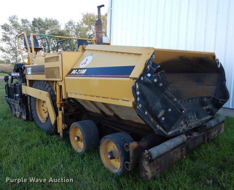 image for item KO9255 1994 Caterpillar BG-210B  paver