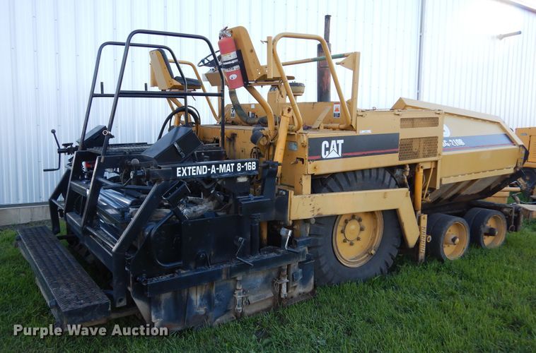 image for item KO9255 1994 Caterpillar BG-210B  paver