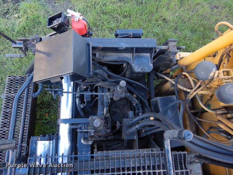 image for item KO9255 1994 Caterpillar BG-210B  paver